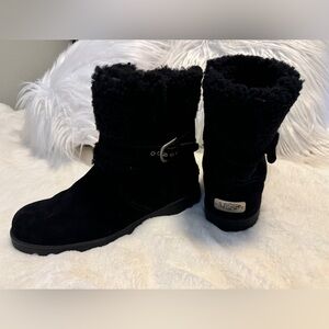 Sz 7 Ugg Shearling Moto Style Ankle Boot